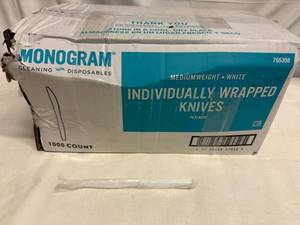 lot 117 image: 1000 Individually Wrapped Plastic Knives
