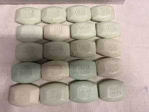 lot 126 image: 20x Lever 2000 Bar Soap-Bulk Package