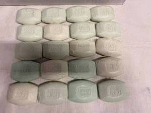 lot 129 image: 20x Lever 2000 Bar Soap-Bulk Package