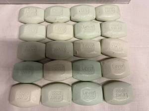 lot 130 image: 20x Lever 2000 Bar Soap-Bulk Package