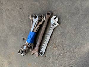 lot 19 image: Lot End Open End Wrenches & Crescent Wrench