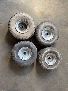 lot 24 image: 4x Turf Saver Tires & Rims