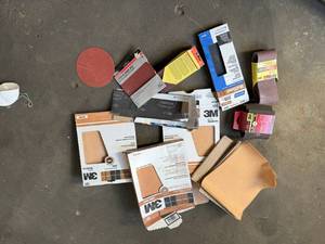 lot 27 image: Box of Assorted Sandpaper