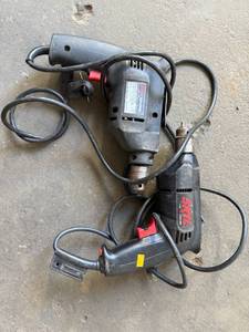 lot 16 image: 2x Skil Electric Drills