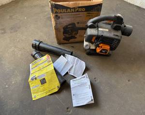lot 35 image: Poulan Pro Gas Blower Missing Carborator