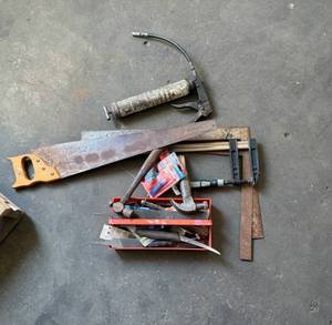lot 43 image: Lot of Multi Use Tools