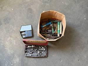 lot 46 image: Box of Large Drill Bits & Sockets