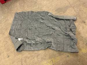 lot 54 image: Weighted Blanket-(Guessing 10lbs)
