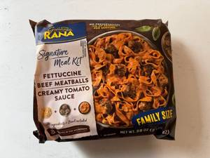 lot 443 image: EE. Fettuccine Beef Meatballs Creamy Tomato Sauce