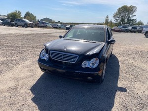 lot 16 image: 2003 Mercedes-Benz C240