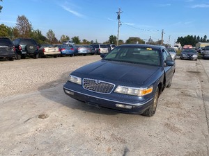 lot 18 image: 1996 Mercury Grand Marquis