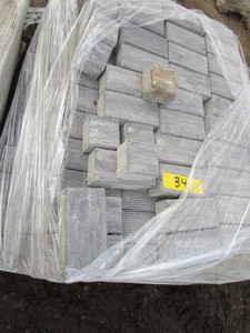 lot 34 image: Pavers