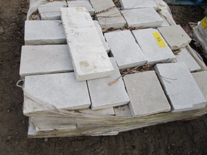 lot 46 image: Paver
