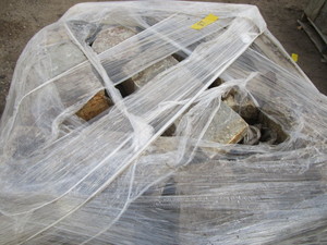 lot 87 image: Wall Block