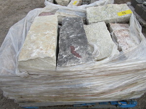 lot 92 image: Wall Block