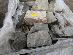 lot 97 image: Wall Block