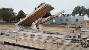 lot 9 image: Complete House Roof and Floor Truss.