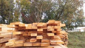 lot 16 image: Cull Lumber 2 x 4 (Approx 75).