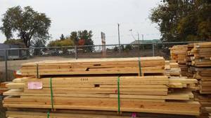lot 35 image: Cull Lumber 2 x 4 and 2 x 6 (approx. 75)