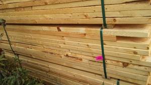 lot 42 image: Cull Lumber 2 x 4 x 6 (approx. 100).