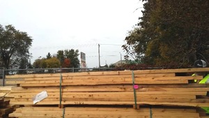 lot 44 image: Cull Lumber 2 x 468 (60 qty).