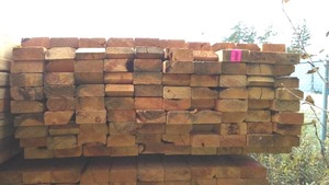 lot 52 image: Cull Lumber 2 x 4 (Approx 75)