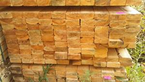 lot 54 image: Cull Lumber 2 x 4 x 6 (approx. 100).