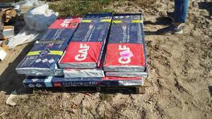 lot 133 image: Timberline Charcoal Shingles (11 bundles)