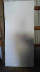 lot 421 image: Bayer Metal 4 Panel Exterior Door, 36 in.