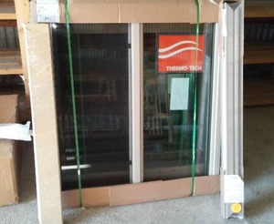 lot 530 image: Thermo Tech Slider Window with Interior Jambs, Exterior Moulding.