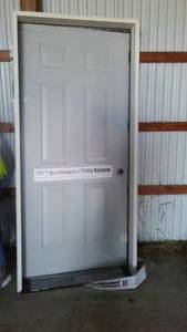 lot 449 image: Bayer Pre-hung Exterior Primed Door, 36 in.