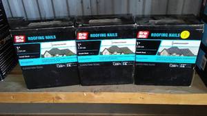 lot 812 image: Grip Rite 1 in. Roofing Nails (3).