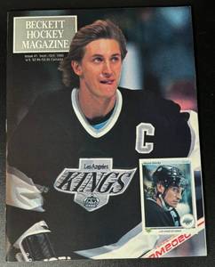 lot 75 image: Wayne Gretzky 1990 Beckett Hockey Magazine