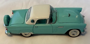 lot 133 image: 1956 Ford Thunderbird Die-Cast Model Car Franklin Mint In Box