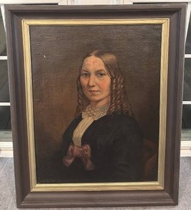 lot 39 image: Antique Portrait Oil Painting of Woman in Frame, 20.5x26 in (25.5x31.5 in Framed)