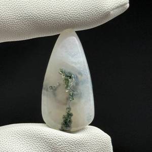 lot 1036 image: 25.96 Carat Natural Moss Agate Cabochon VIDEO