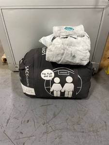lot 5 image: Lovesac MovieSac with Cover