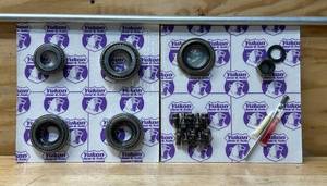 lot 76 image: Yukon Master Overhaul kit for Chrysler 76-04 8.25 differential. MSRP $175.99