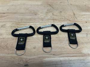 lot 83 image: U.S.ARMY Carabiners (lot of 3)