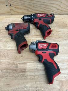 lot 126 image: NON WORKING Milwaukee Tools (lot of 3)