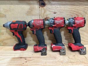 lot 128 image: NON WORKING Milwaukee Tools (lot of 4)