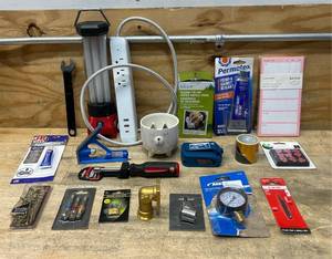 lot 201 image: Random assortment lot of 20