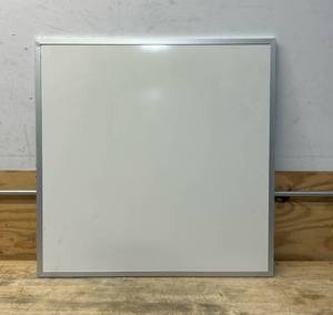 lot 206 image: White board 30x30