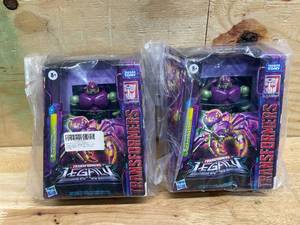 lot 215 image: Transformers - Lot of 2 - Generations Legacy Deluxe Predacon Tarantulas Action Figure - Kids Ages 8 and Up, 5.5-inch