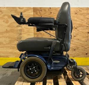 lot 244 image: Electric wheelchair (no batteries)