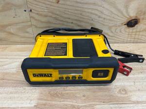 lot 281 image: NON WORKING DeWALT Battery Charger