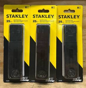 lot 288 image: STANLEY Snap-Off Hook Blades 25mm lot of 3