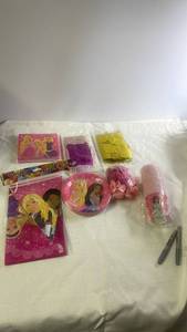 lot 26 image: Barbie-Themed Birthday Party Supplies Set with Plates, Napkins, Cups, Balloons, and Decor