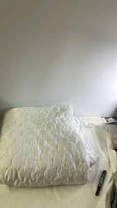 lot 77 image: FullQueen Quilt - White