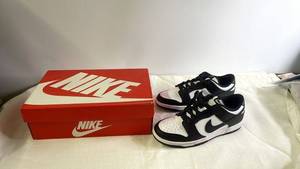 lot 89 image: Nike Dunk Low Womens Size 10 Black and White Sneakers with Box